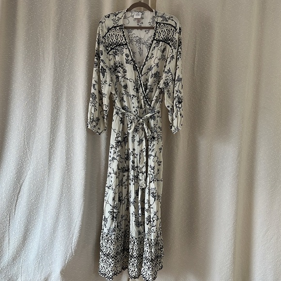 Knox Rose White/Black/Blue Floral Dress, Size 3X - Picture 3 of 10